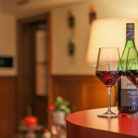 Wein im Gasthaus goldener Engel